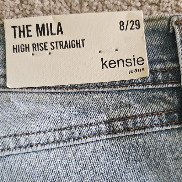 Kensie Light Wash Straight Leg Jeans - Picture 7 of 12
